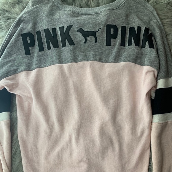 Victoria Secret Pink crewneck - Picture 2 of 3